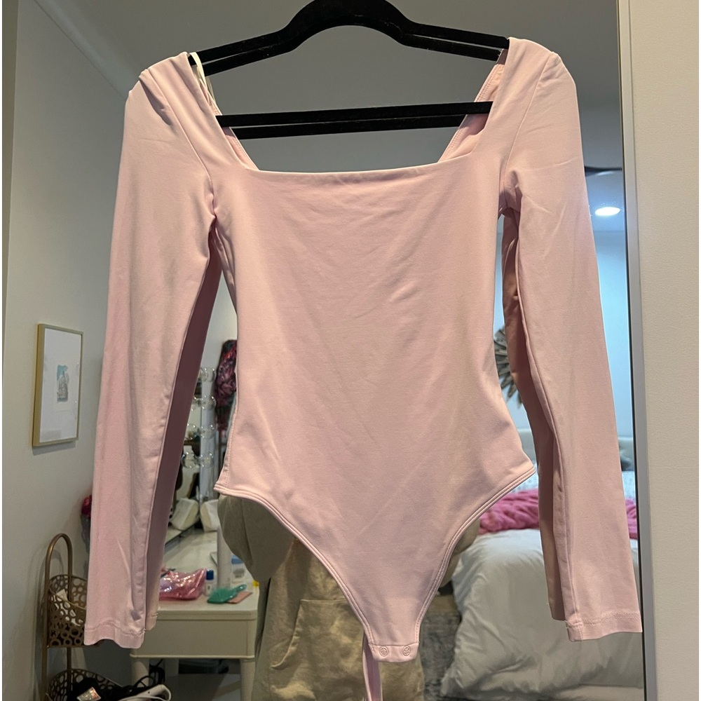 Aritzia babaton body suit